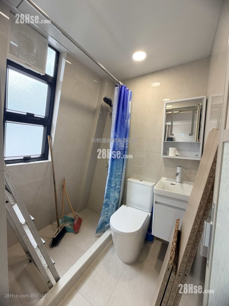 金荷大厦 租盘 203 平方尺