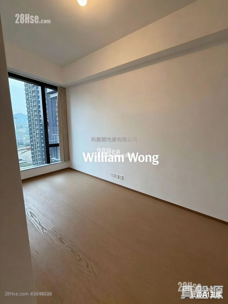 Onmantin Rental 3 Bedrooms , 2 Bathrooms 760 ft²