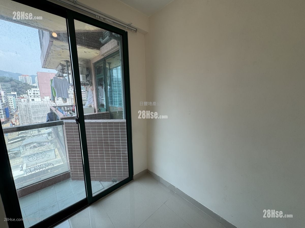 Milan Place Rental 2 Bedrooms , 1 Bathroom 315 ft²