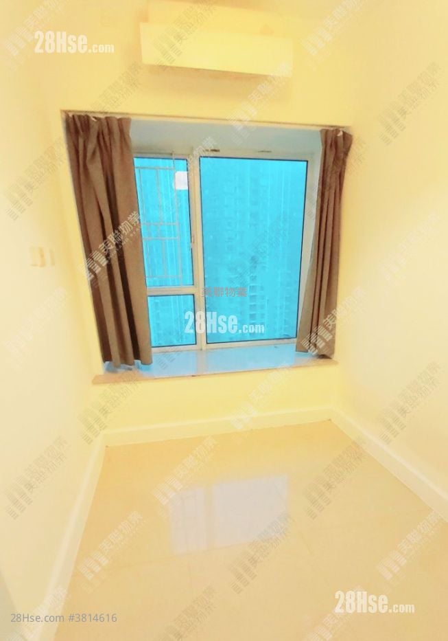 The Capitol Sell 3 Bedrooms , 2 Bathrooms 708 ft²