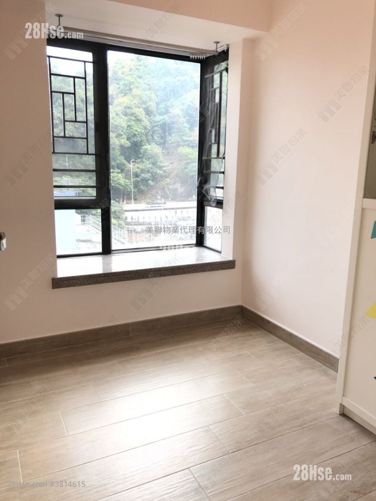 Newton Harbour View Rental 2 Bedrooms , 1 Bathroom 452 ft²