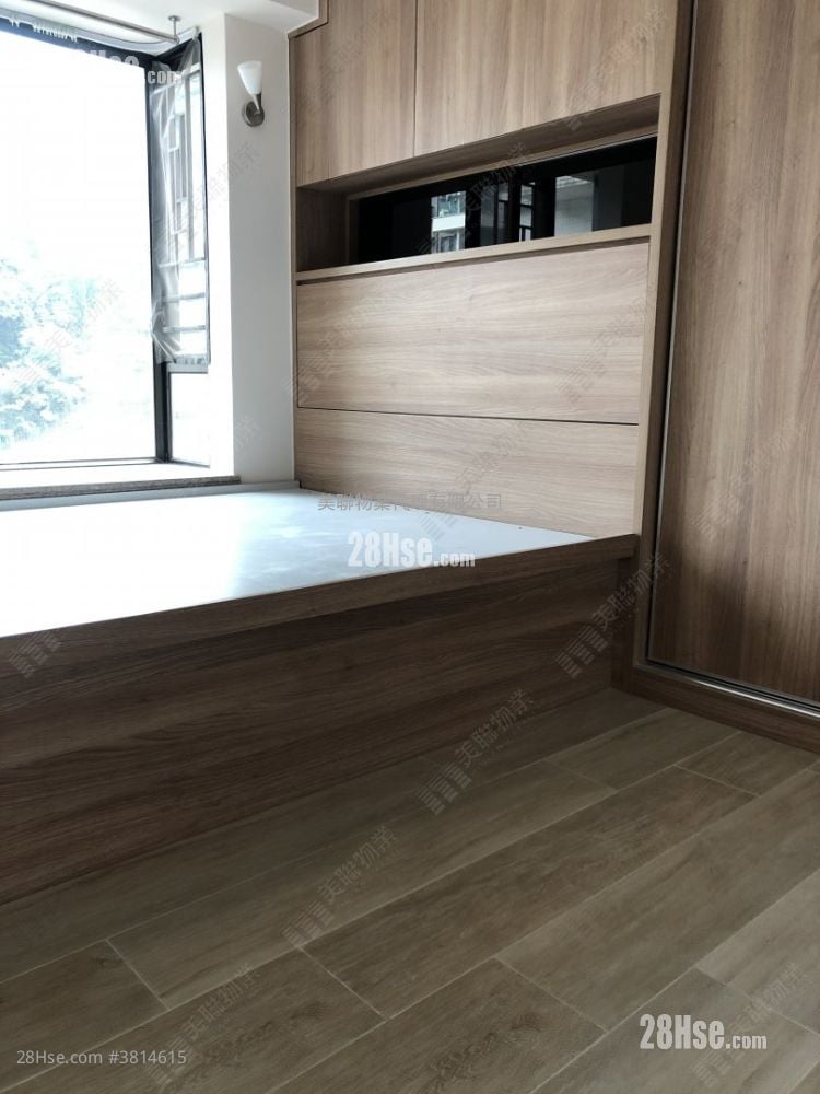 Newton Harbour View Rental 2 Bedrooms , 1 Bathroom 452 ft²