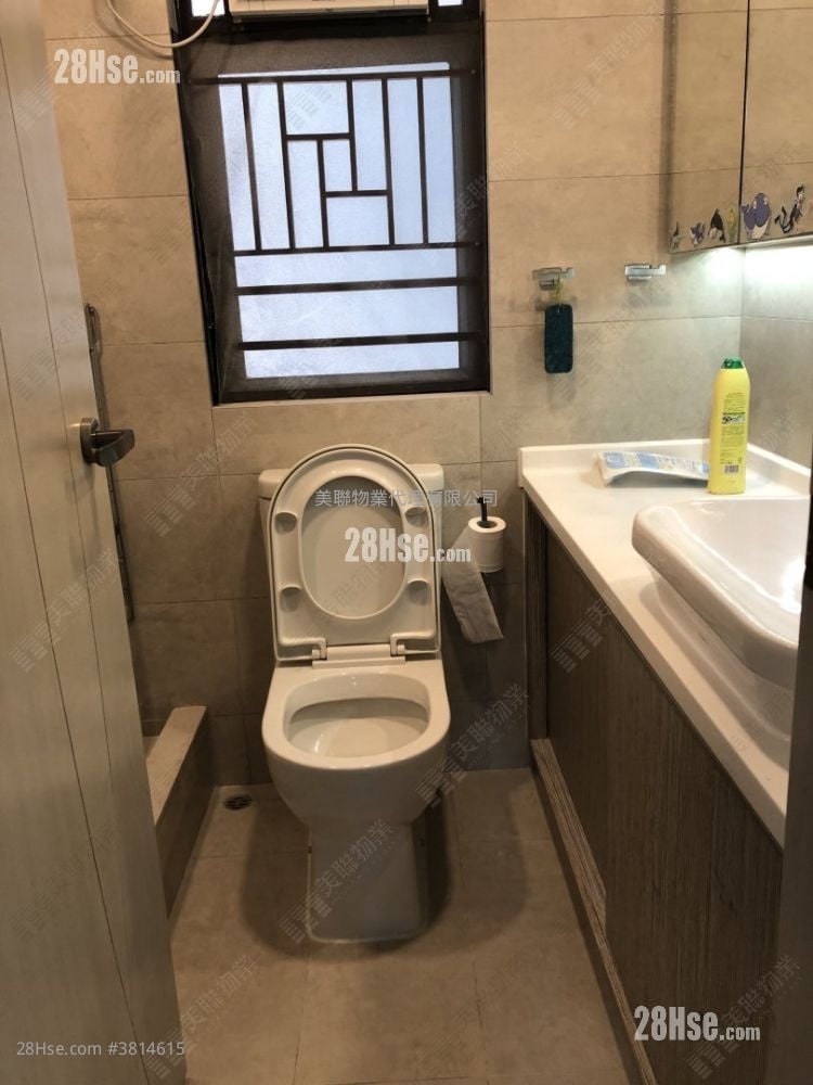 Newton Harbour View Rental 2 Bedrooms , 1 Bathroom 452 ft²