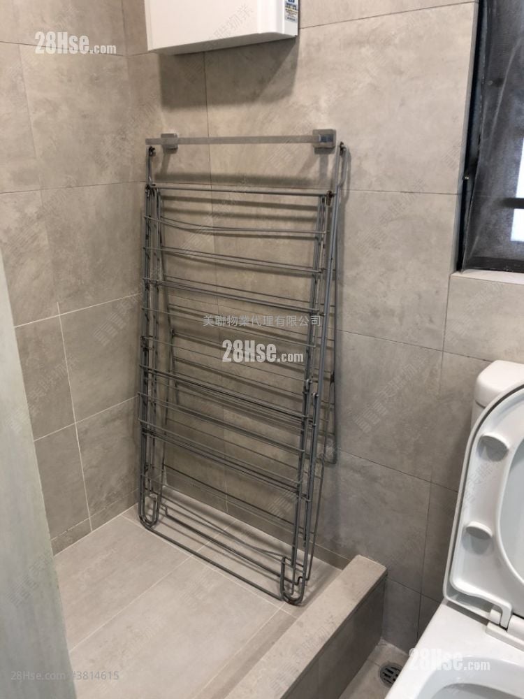 Newton Harbour View Rental 2 Bedrooms , 1 Bathroom 452 ft²