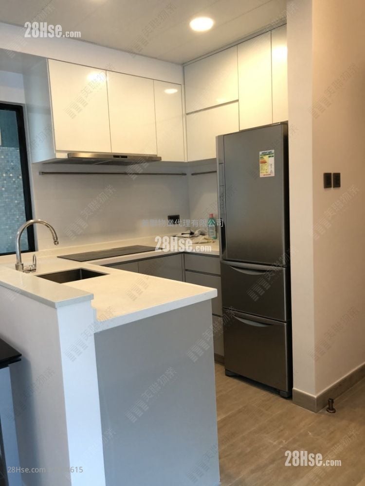 Newton Harbour View Rental 2 Bedrooms , 1 Bathroom 452 ft²