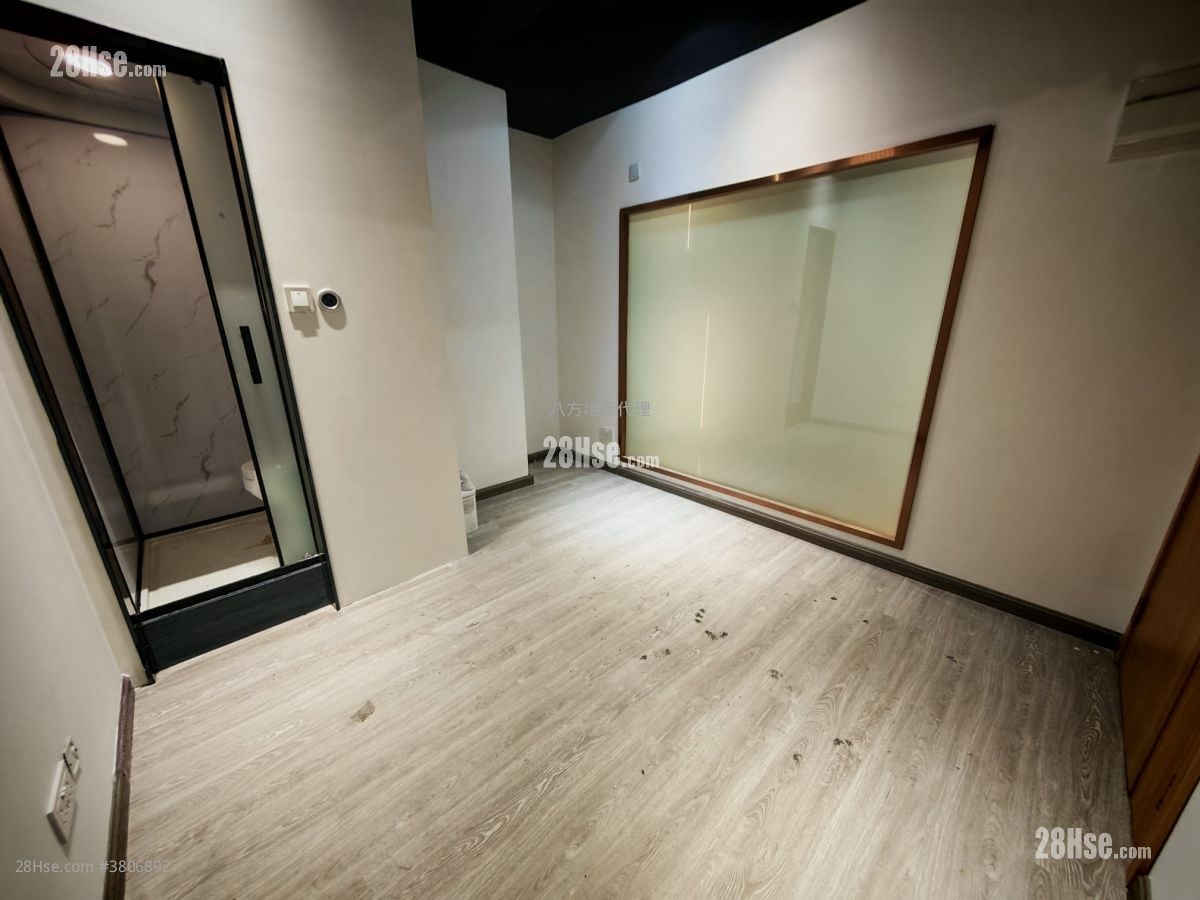 Kwun Tong Industrial Building Rental Studio , 1 Toilet