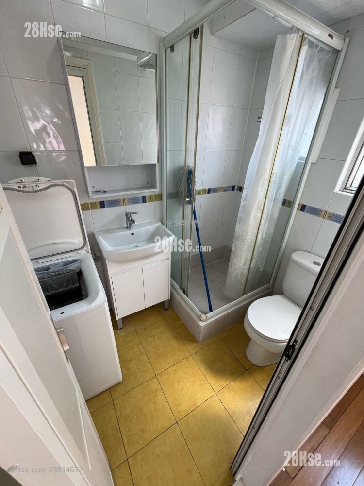 Cheong King Court Rental 2 Bedrooms , 1 Bathroom 271 ft²