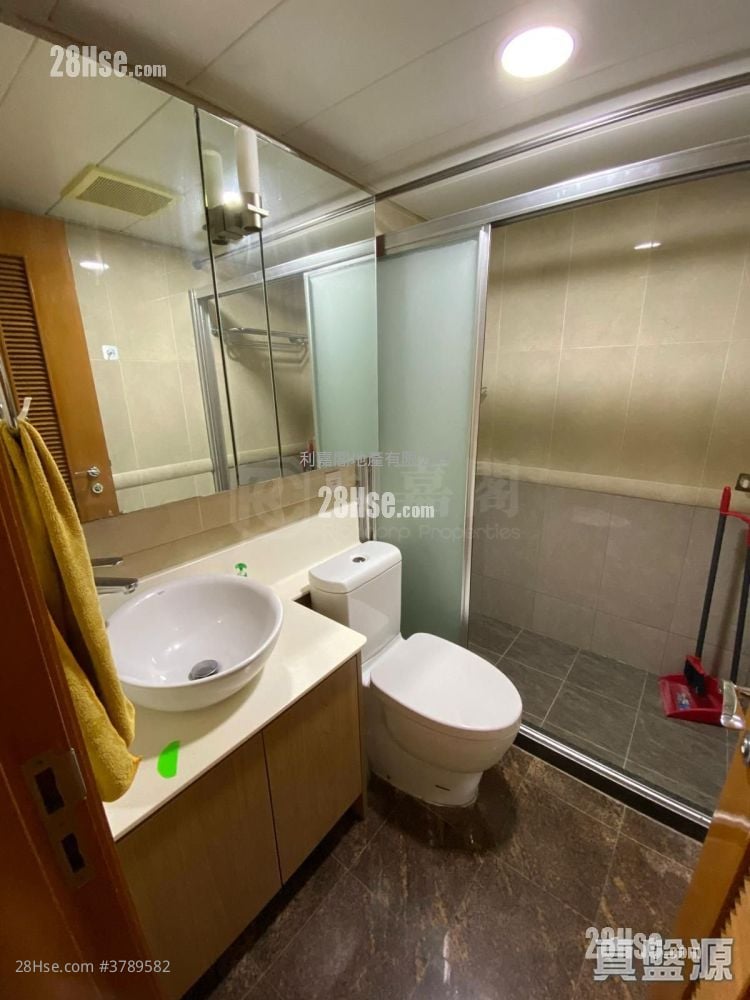 Park Central Rental 2 Bedrooms , 1 Bathroom 465 ft²