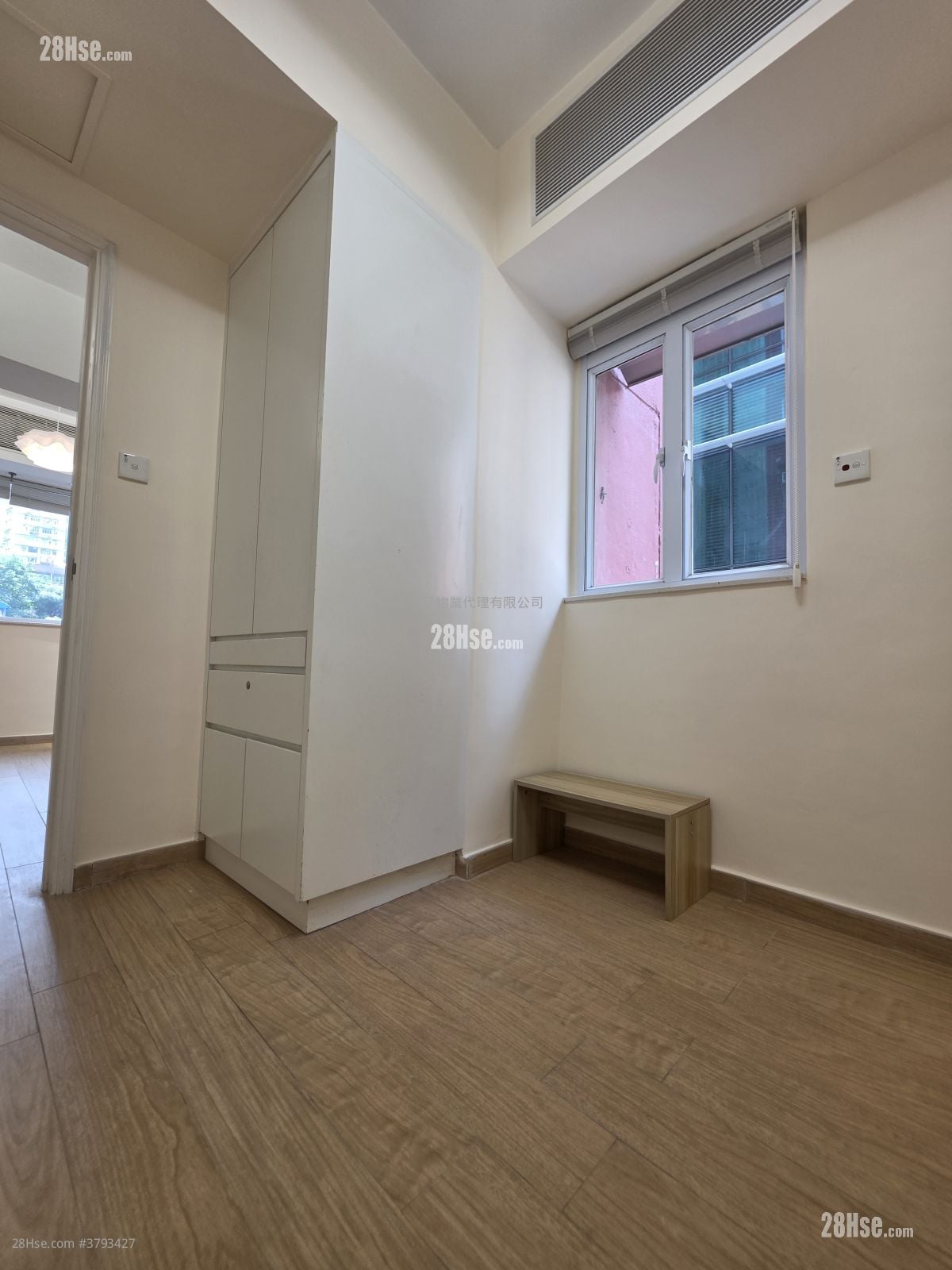 Man Hee Mansion Sell 1 Bedroom , 1 Bathroom 336 ft²