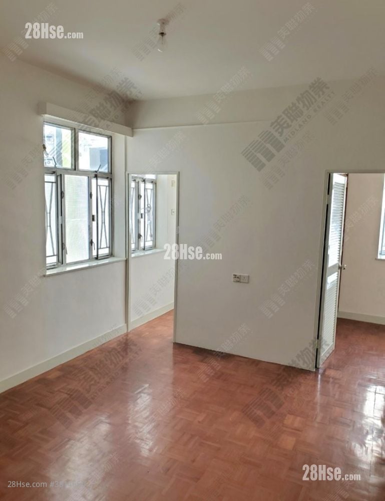 Kwai Fong Terrace Rental 2 Bedrooms , 1 Bathroom 415 ft²