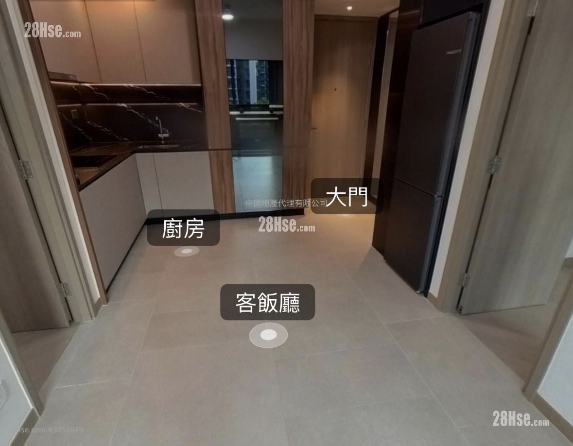 Silicon Hill Rental 2 Bedrooms 409 ft²