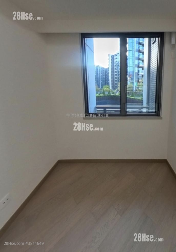 Silicon Hill Rental 2 Bedrooms 409 ft²