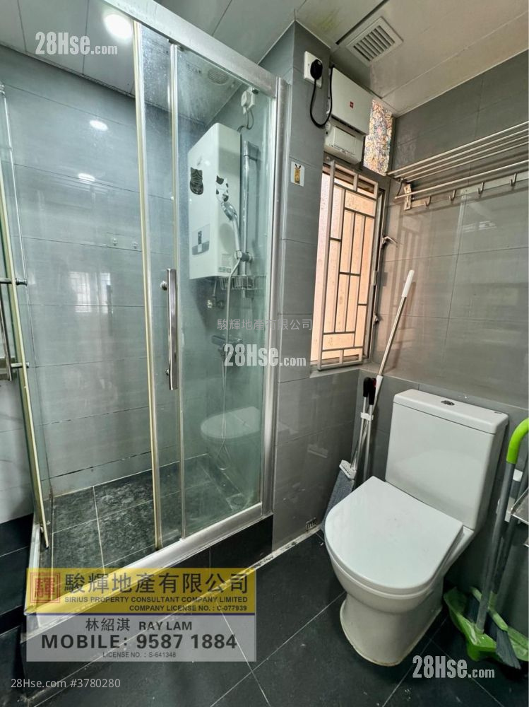 鸿威大厦 售盘 2 房 , 1 浴室 306 平方尺