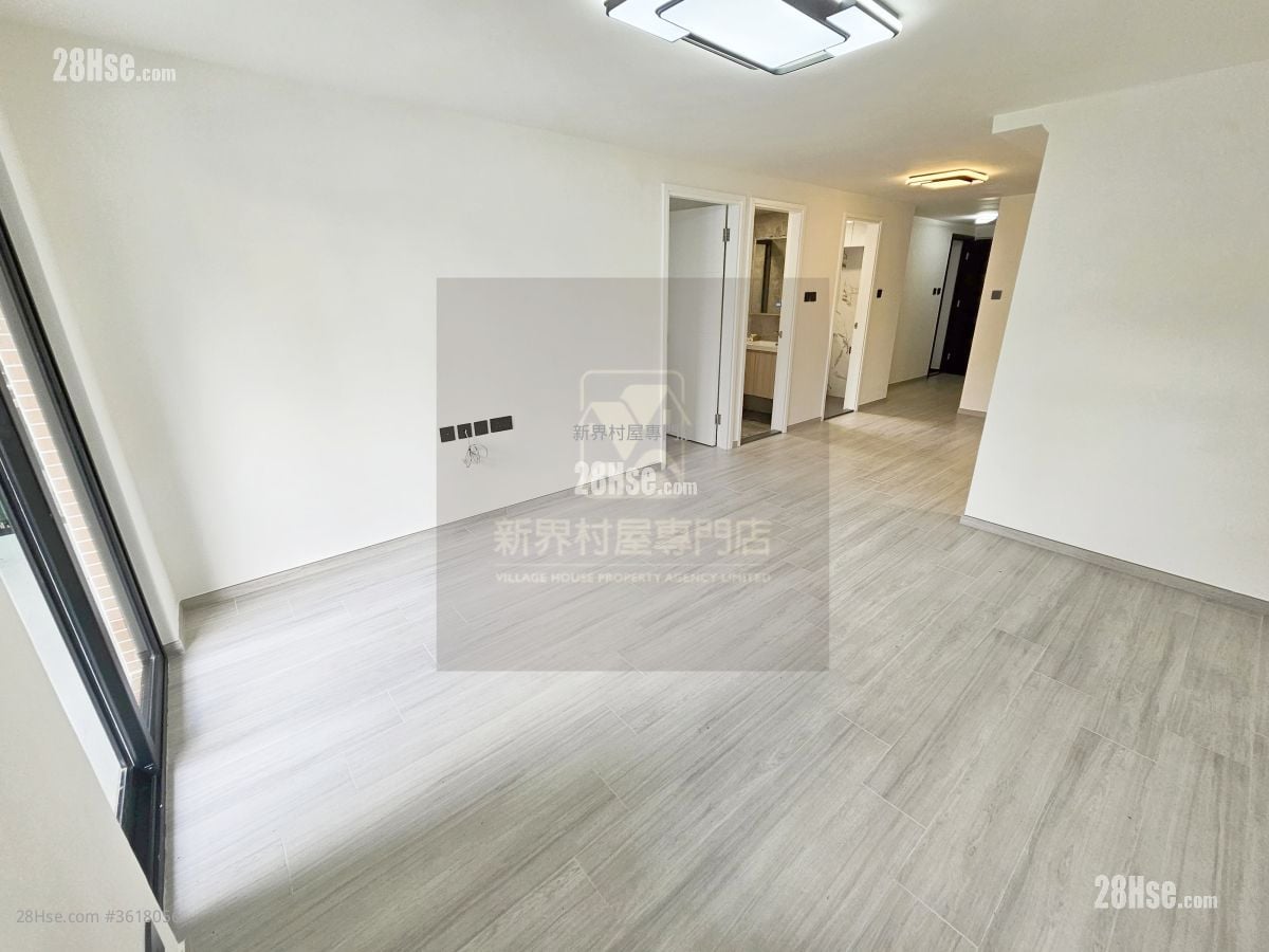 Village Sell 700 ft²