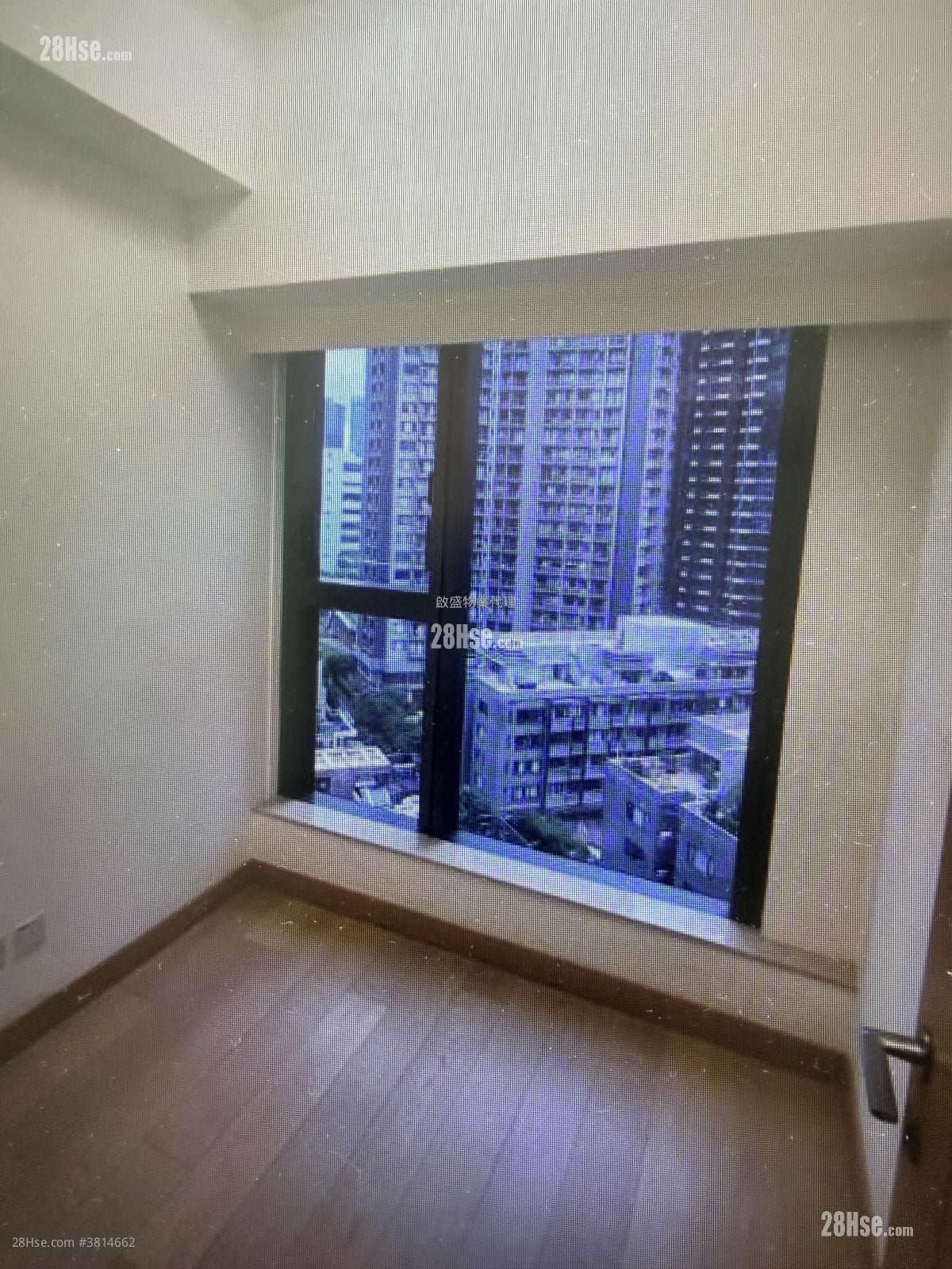 Victoria Skye Sell 2 Bedrooms 432 ft²