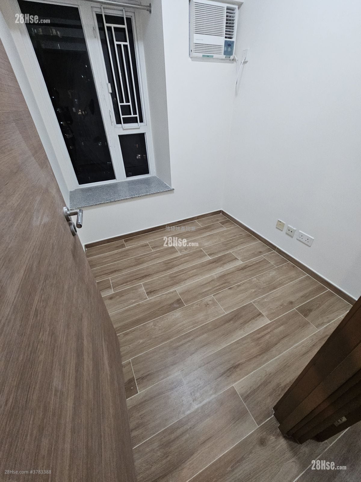 Metroregalia Rental 3 Bedrooms , 1 Bathroom 464 ft²