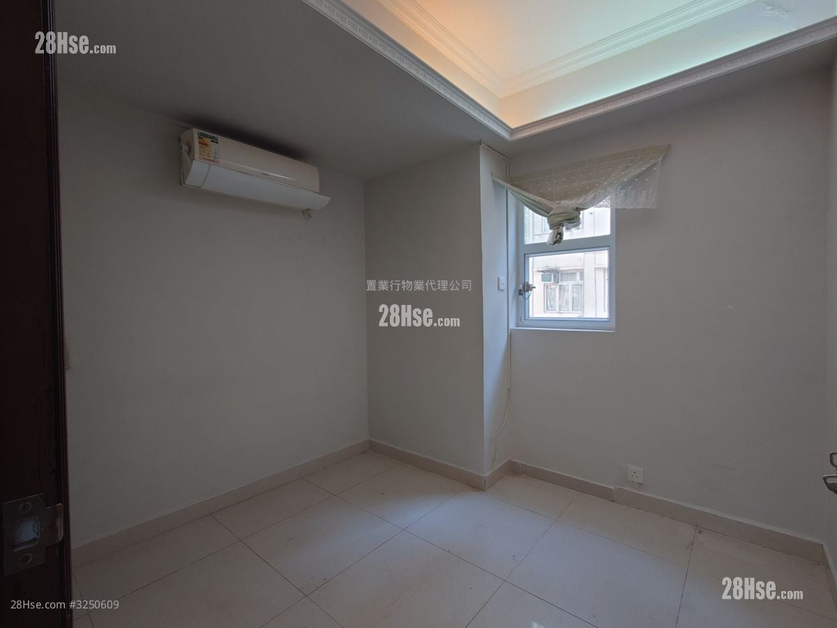 Apartment Rental 2 Bedrooms , 1 Bathroom 440 ft²