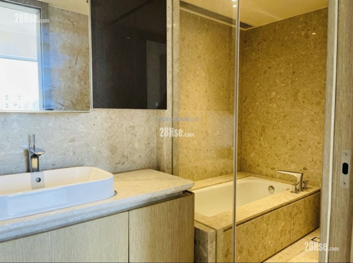 香岛 售盘 3 房 1,175 平方尺