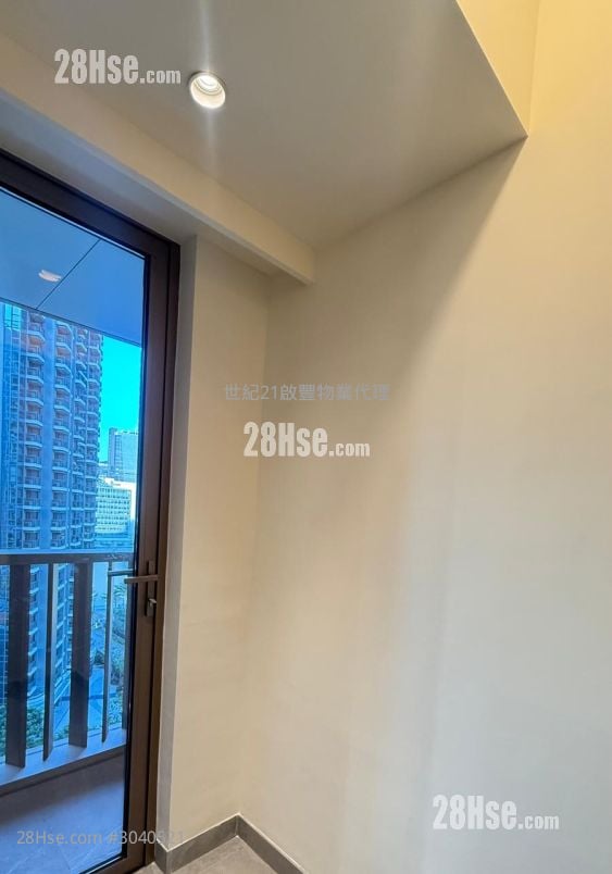 澐璟 租盘 3 房 , 2 浴室 950 平方尺