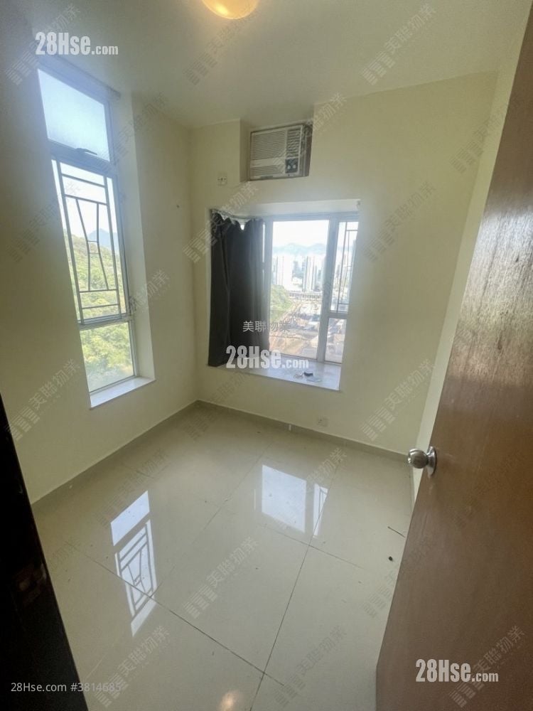 bedroom 1: Discovery Park Rental 3 Bedrooms , 2 Bathrooms 610 ft²