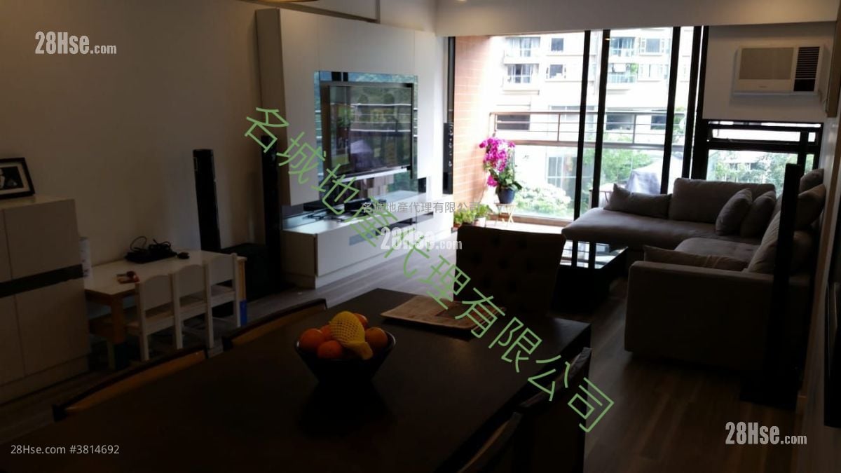 Parc Royale Sell 4 Bedrooms , 2 Bathrooms 1,241 ft²