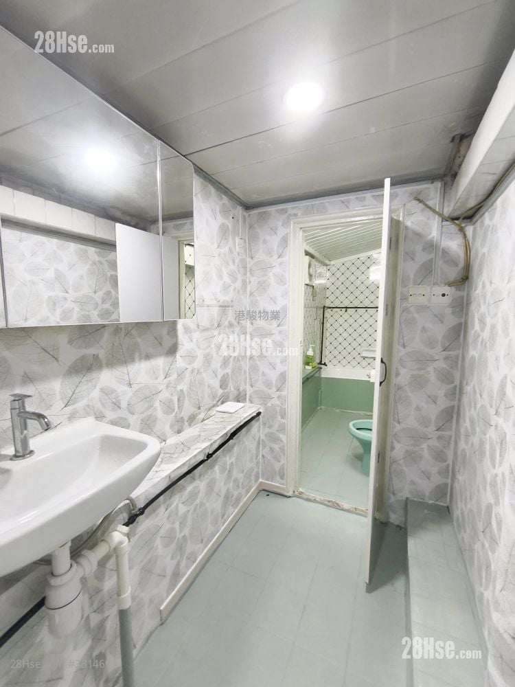 Nga Tsin Wai Road Rental 3 Bedrooms , 1 Bathroom 454 ft²