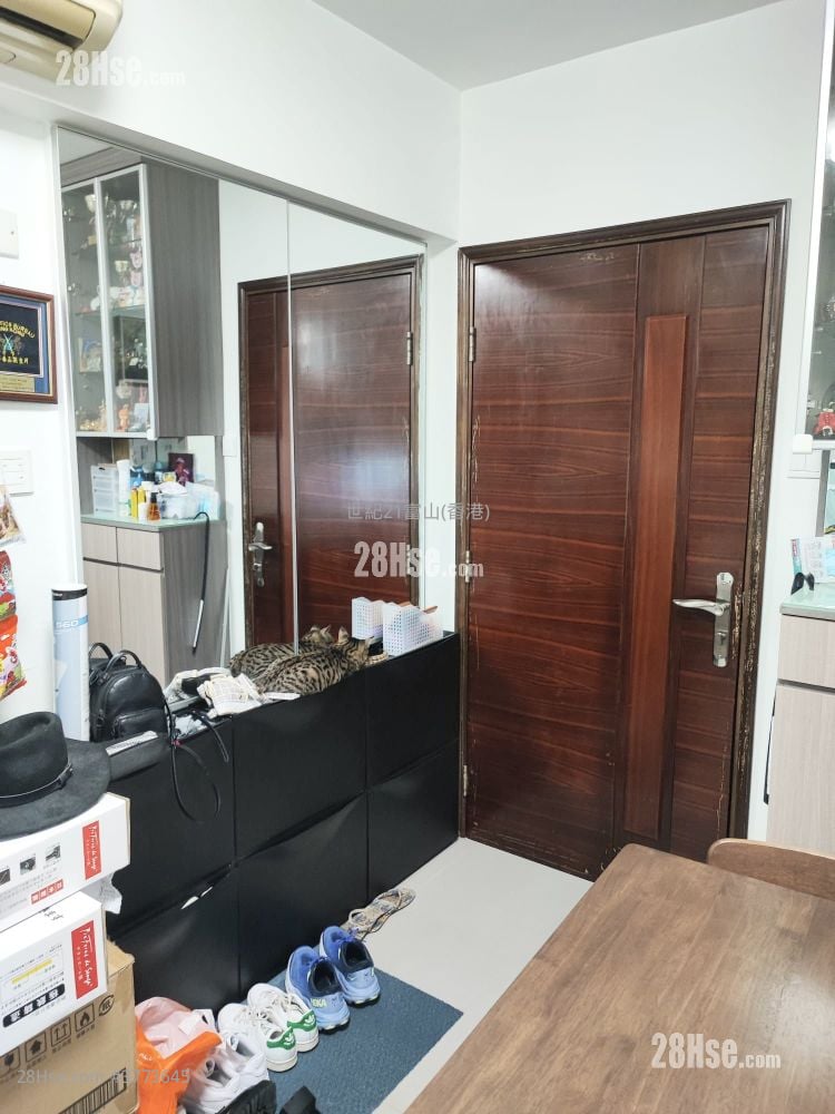 Tropicana Gardens Sell 2 Bedrooms , 1 Bathroom 408 ft²