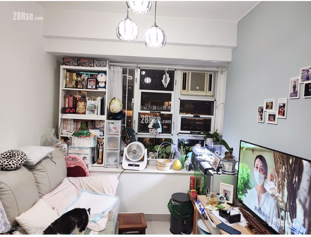 Tropicana Gardens Sell 2 Bedrooms , 1 Bathroom 408 ft²