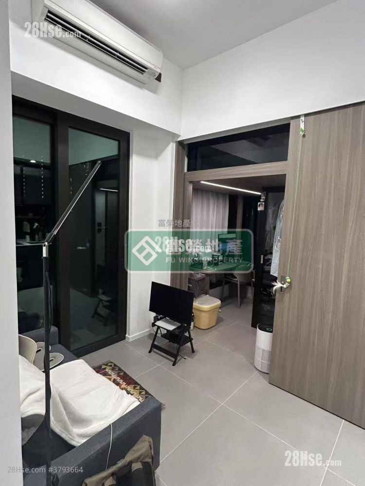 Larchwood Rental 1 Bedroom , 1 Bathroom 267 ft²