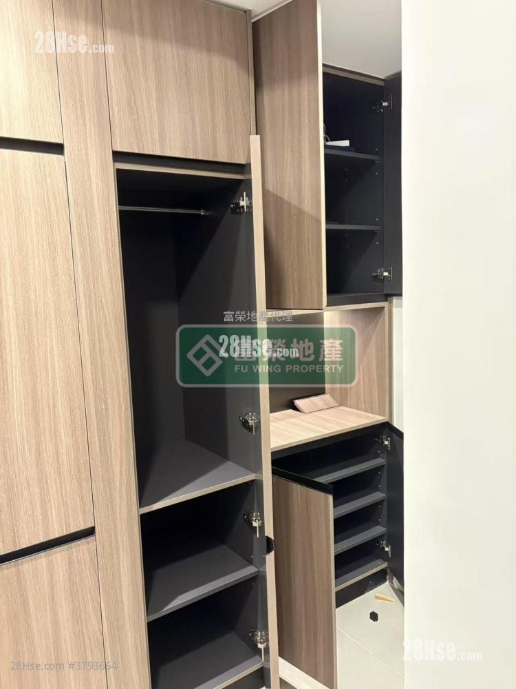 Larchwood Rental 1 Bedroom , 1 Bathroom 267 ft²