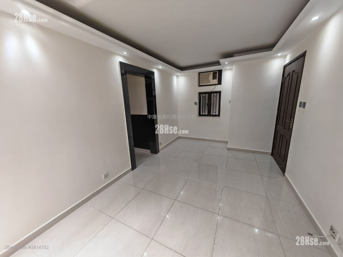 Luk Yeung Sun Chuen Rental 2 Bedrooms 445 ft²