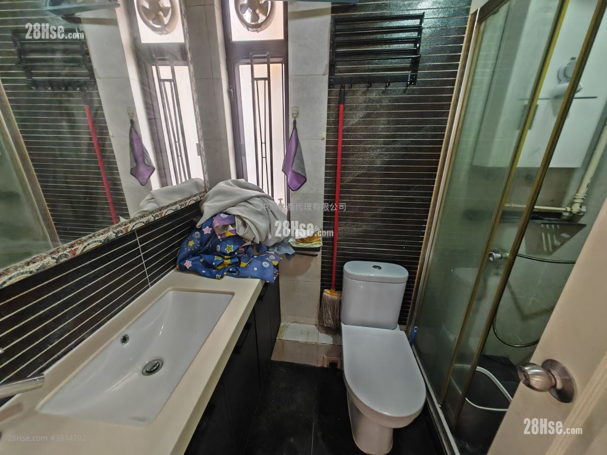 Luk Yeung Sun Chuen Rental 2 Bedrooms 445 ft²