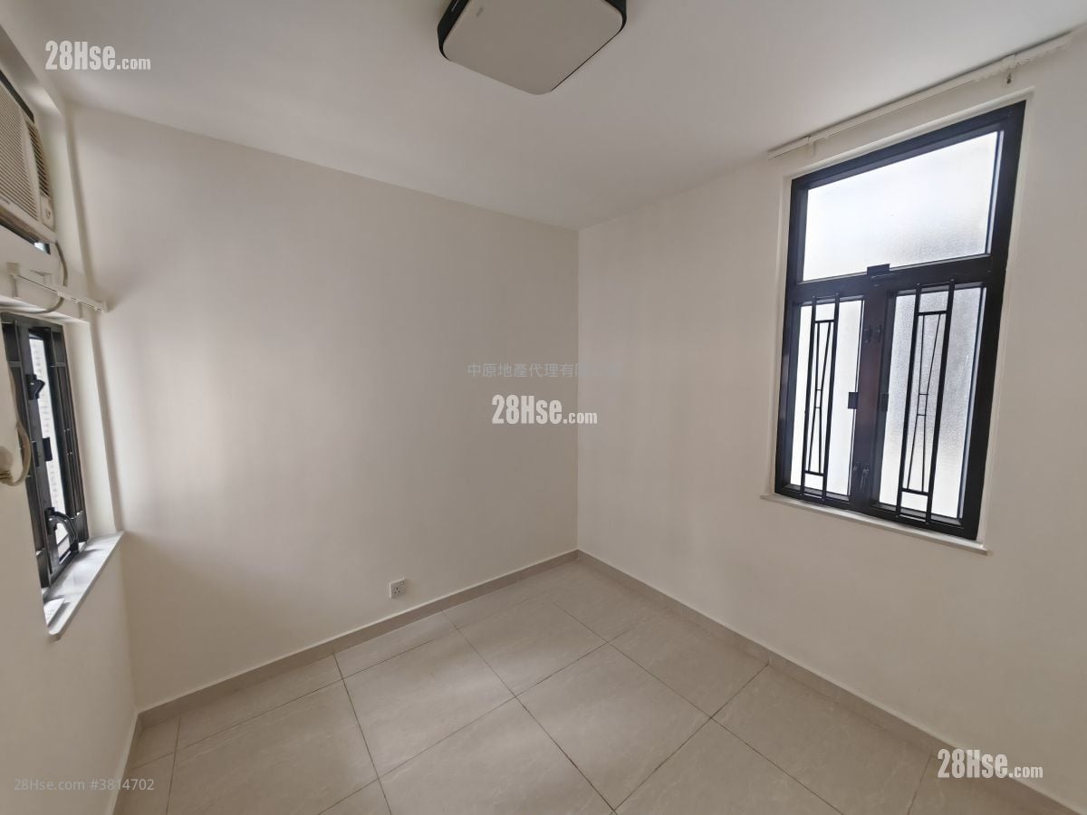 Luk Yeung Sun Chuen Rental 2 Bedrooms 445 ft²