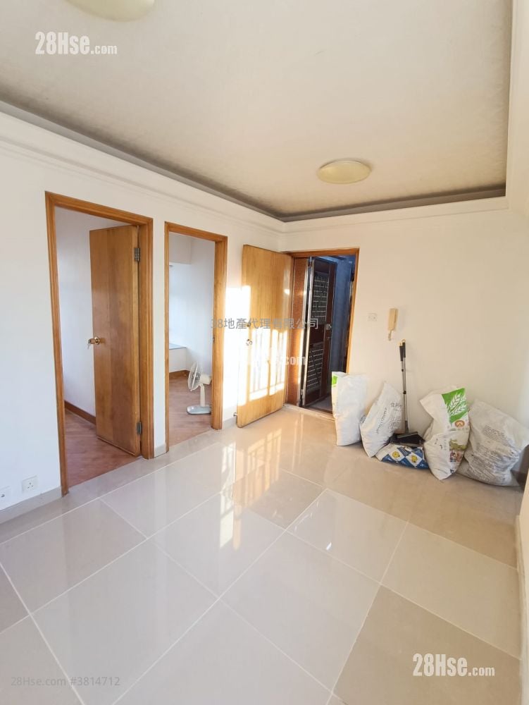 8 Fuk Wa Street Rental 2 Bedrooms , 1 Bathroom 332 ft²