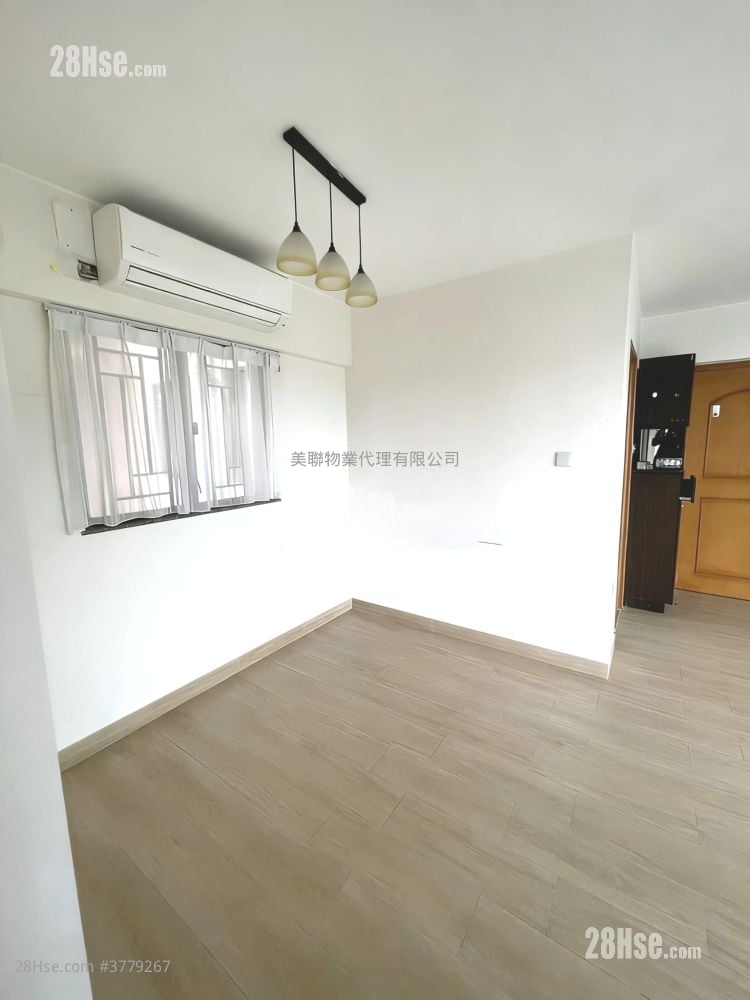 Nan Fung Plaza Rental 724 ft²