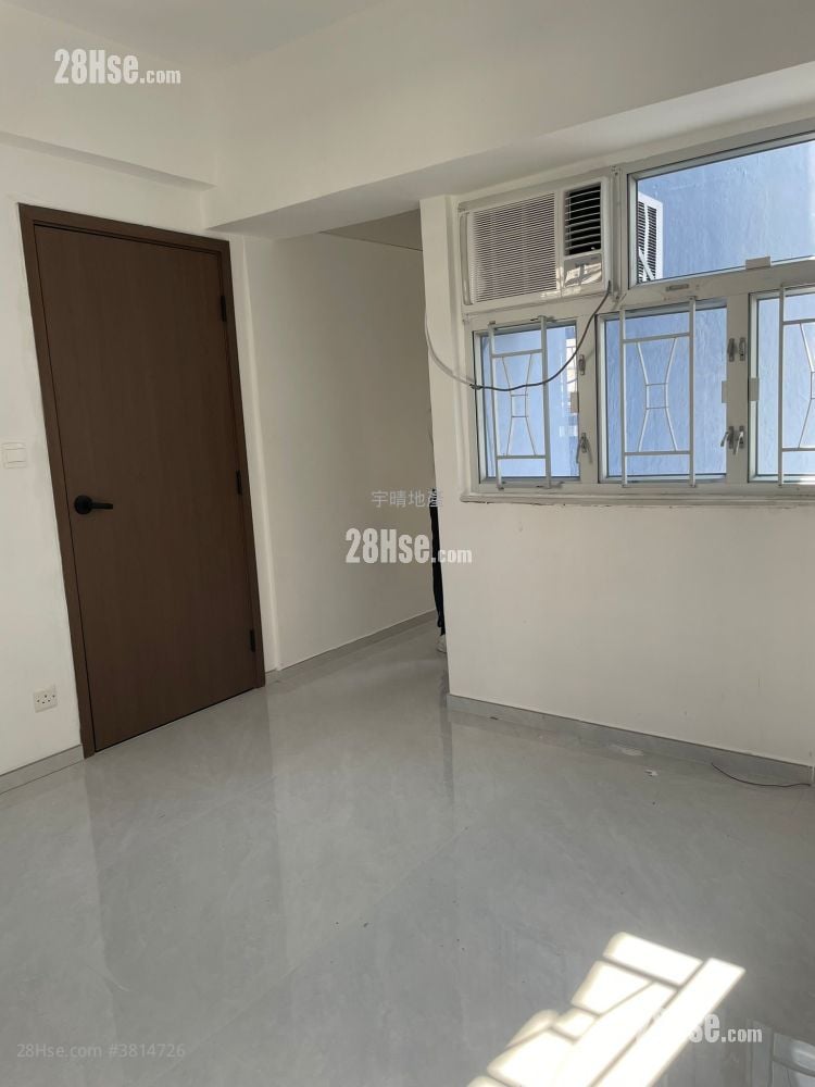 Lee Tat Building Sell 2 Bedrooms , 1 Bathroom 327 ft²