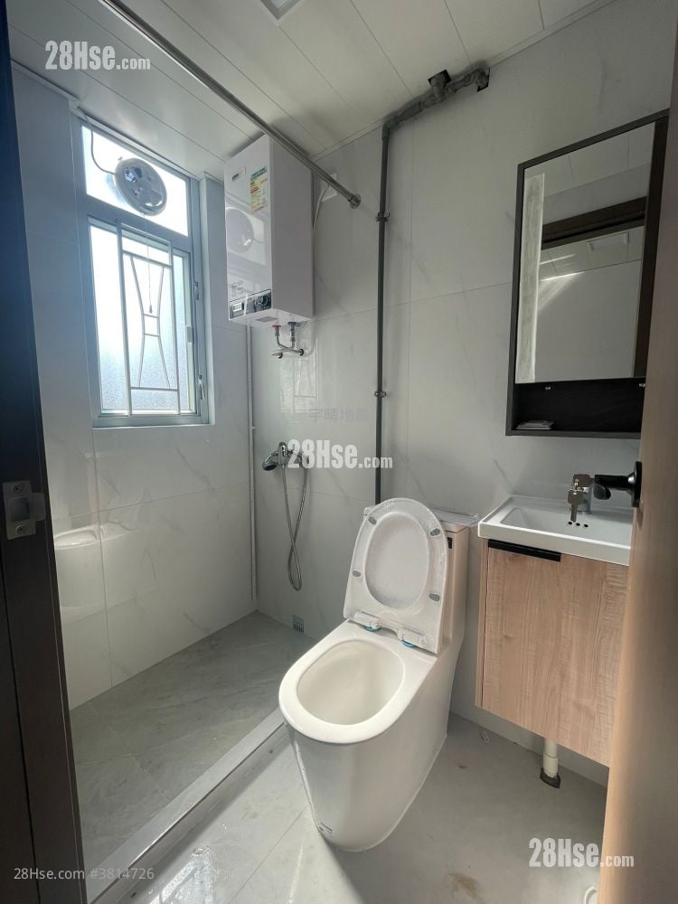 Lee Tat Building Sell 2 Bedrooms , 1 Bathroom 327 ft²