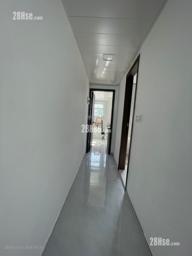 Lee Tat Building Sell 2 Bedrooms , 1 Bathroom 327 ft²