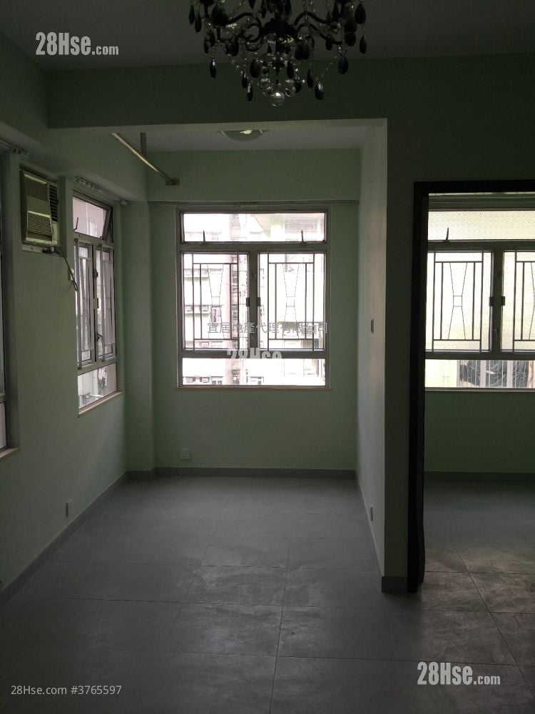 Hing Lung Building Sell 1 Bedroom , 1 Bathroom 273 ft²