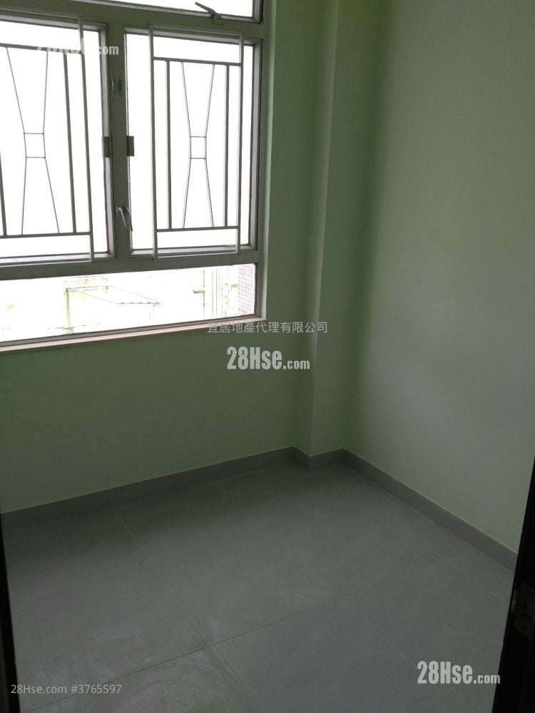Hing Lung Building Sell 1 Bedroom , 1 Bathroom 273 ft²
