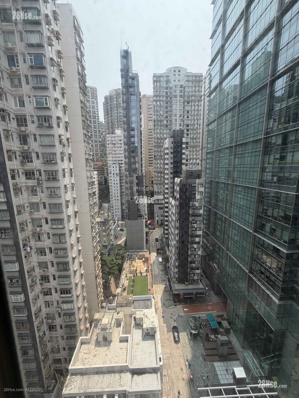 Kar Yau Building Rental 2 Bedrooms , 1 Bathroom 424 ft²