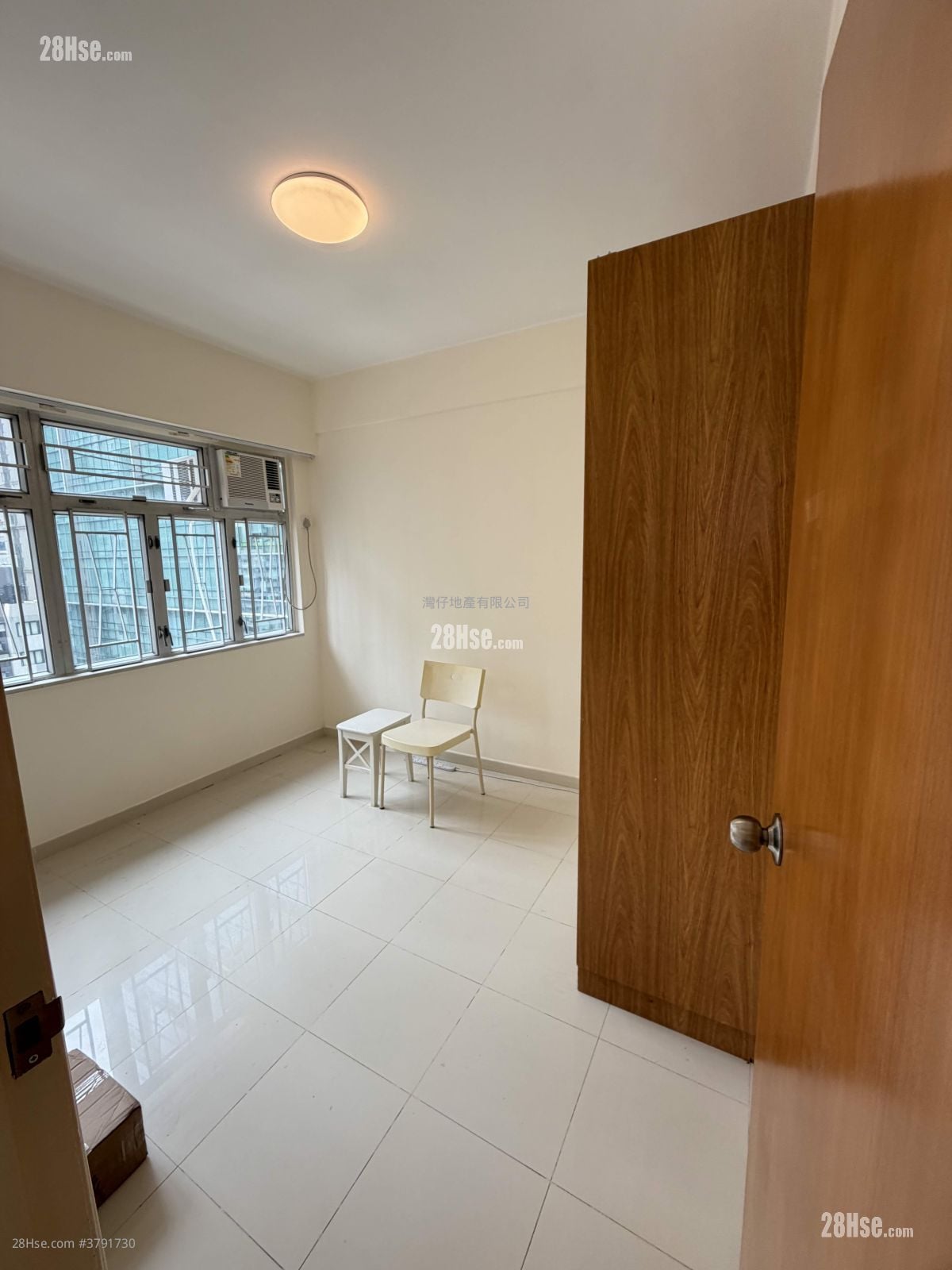 Kar Yau Building Rental 2 Bedrooms , 1 Bathroom 424 ft²