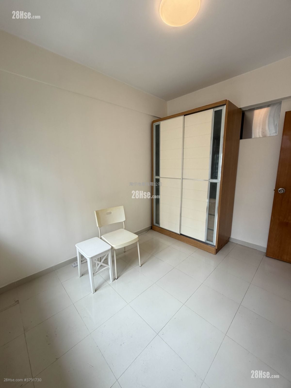 Kar Yau Building Rental 2 Bedrooms , 1 Bathroom 424 ft²