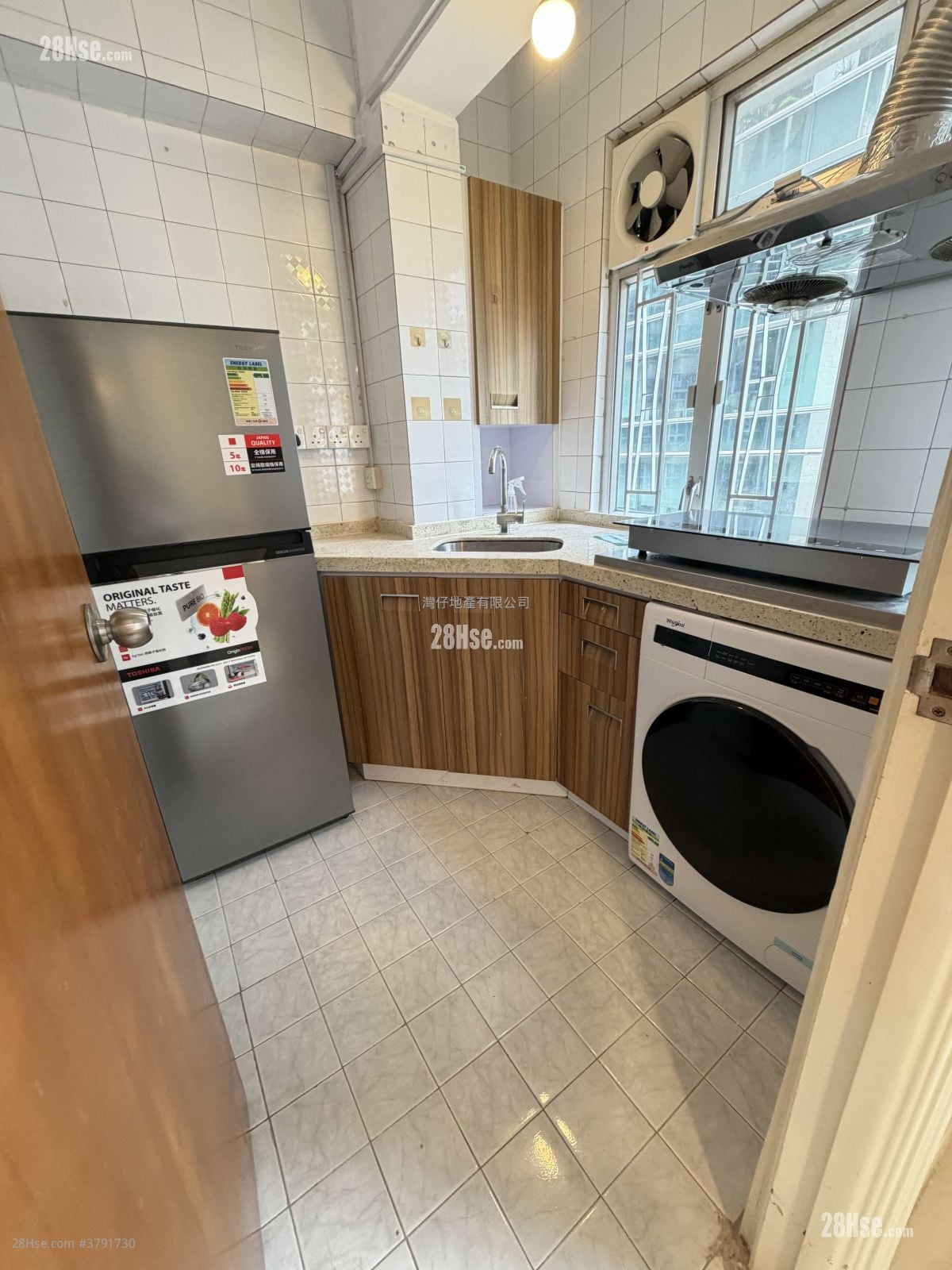 Kar Yau Building Rental 2 Bedrooms , 1 Bathroom 424 ft²