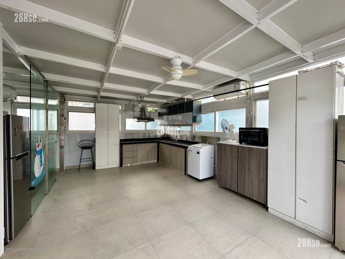 村屋 售盘 3 房 , 2 浴室 650 平方尺