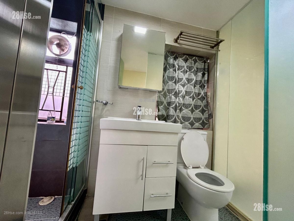 村屋 售盘 3 房 , 2 浴室 650 平方尺