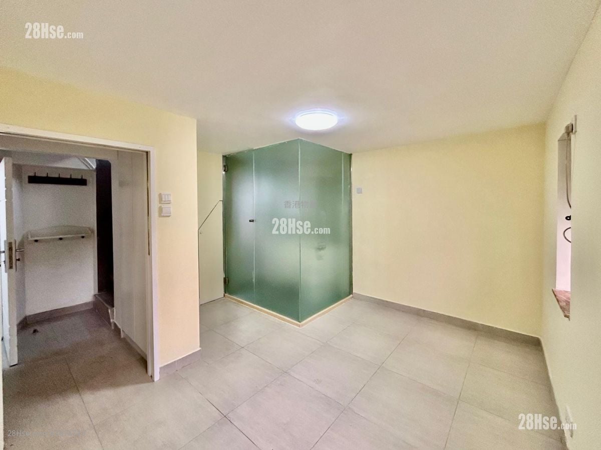 村屋 售盘 3 房 , 2 浴室 650 平方尺