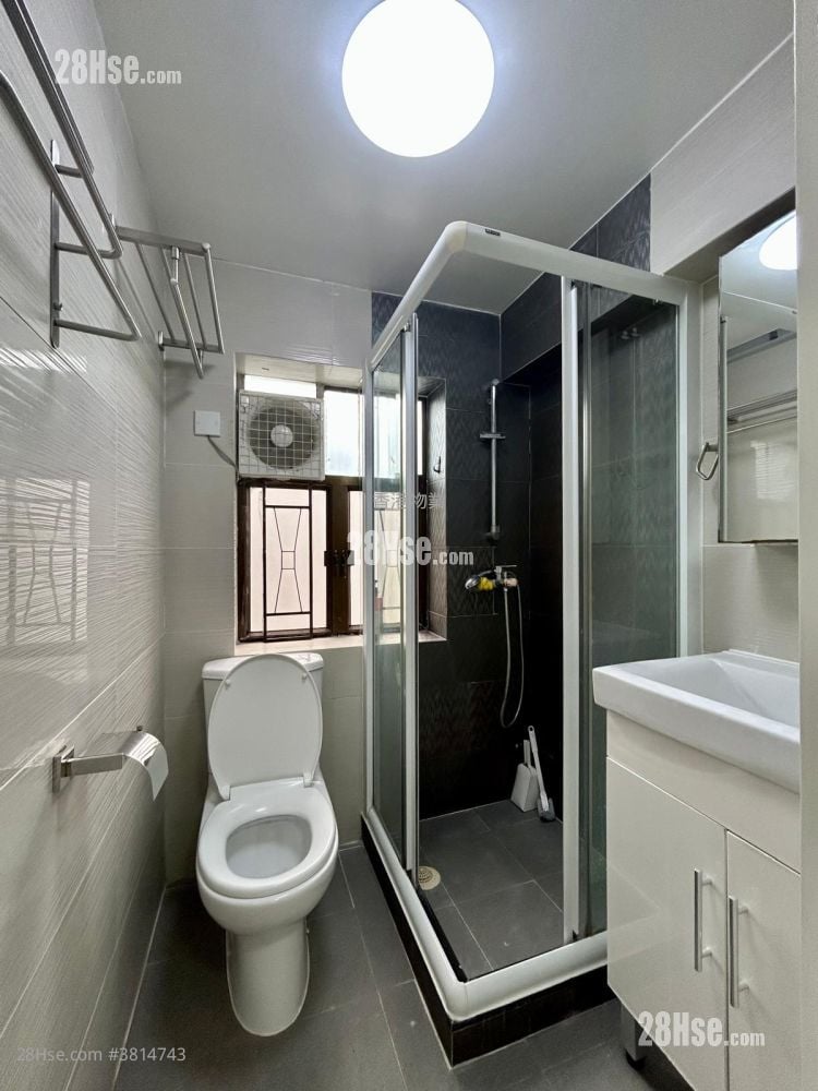 村屋 售盘 3 房 , 2 浴室 650 平方尺