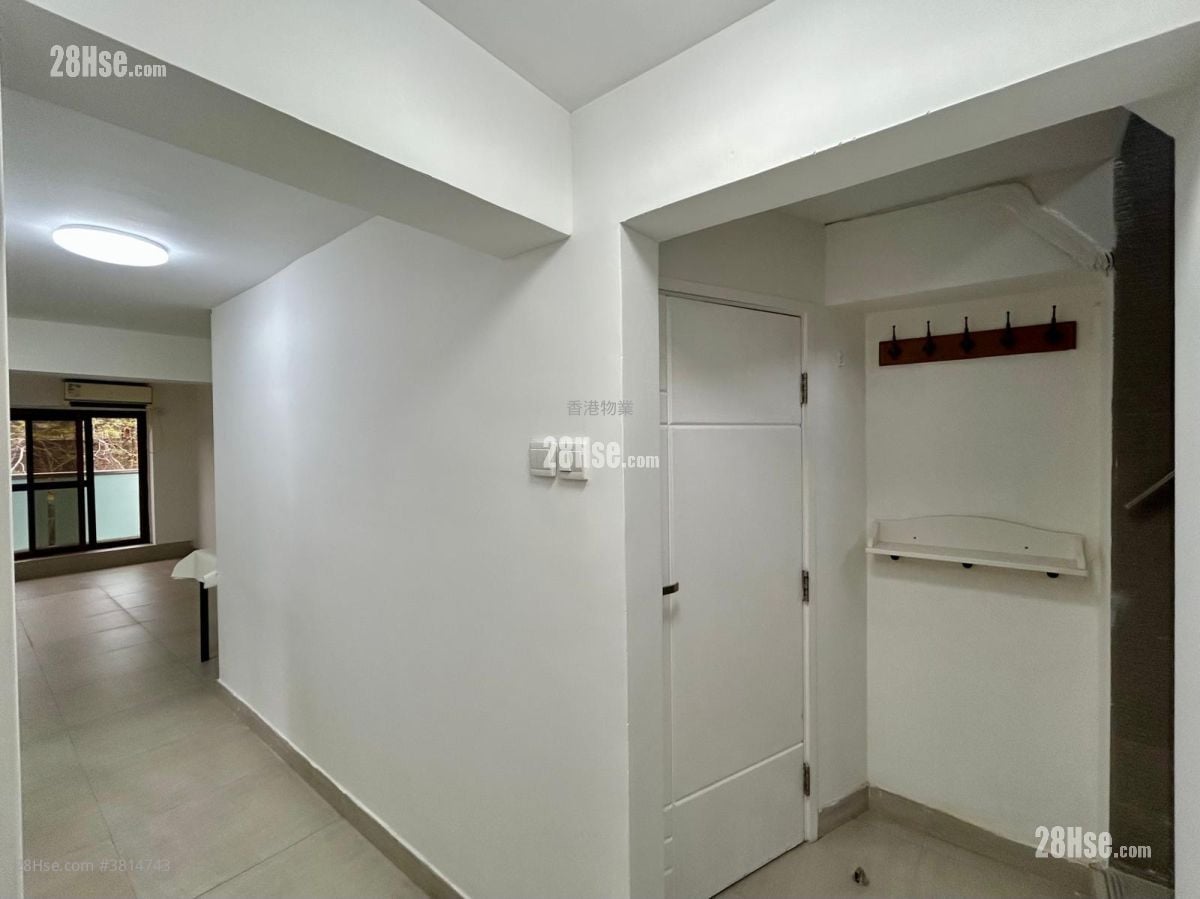 村屋 售盘 3 房 , 2 浴室 650 平方尺