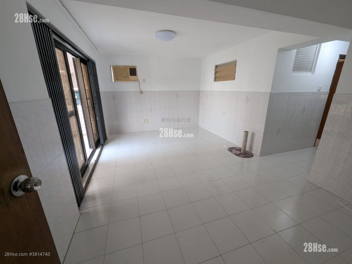 村屋 租盤 3 房 , 1 浴室 700 平方呎